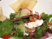 Rezept: Warmer Ziegenkäse in Walnusskruste auf gemischtem Salat Warmer Ziegenkäse in Walnusskruste auf gemischtem Salat - Rezept