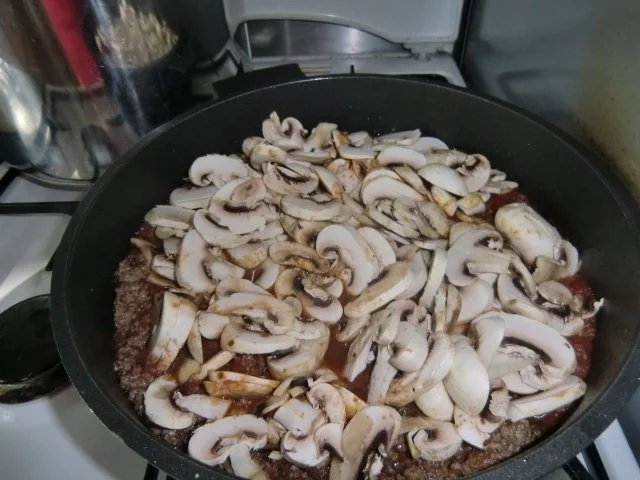 Cappelini mit Champignon-Bolognese-Soße - Rezept - Bild Nr. 2