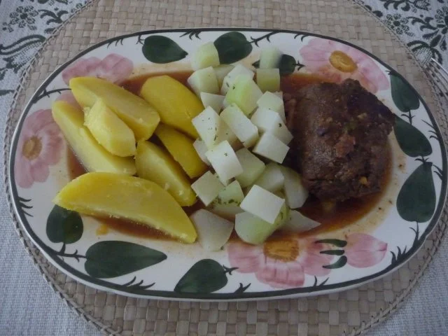 Rind : Rouladen mit Kohlrabigemüse und Salzkartoffeln - Rezept
