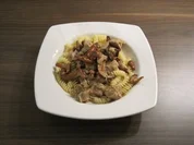 Rezept: Schweine-Geschnetzeltes mit Pfifferlingen Schweine-Geschnetzeltes mit Pfifferlingen - Rezept