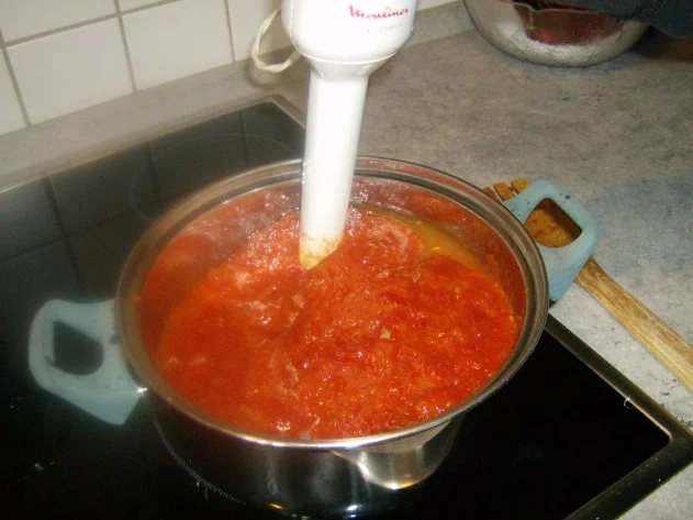 Rezept: schnelle Tomatensoße mit Penne Bild Nr. 4 schnelle Tomatensoße mit Penne - Rezept - Bild Nr. 4