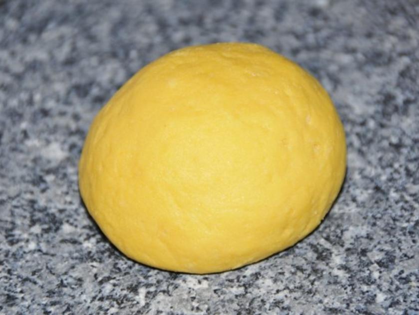 Ravioli mit Frischkäsefüllung und Salbeibutter - von tonka