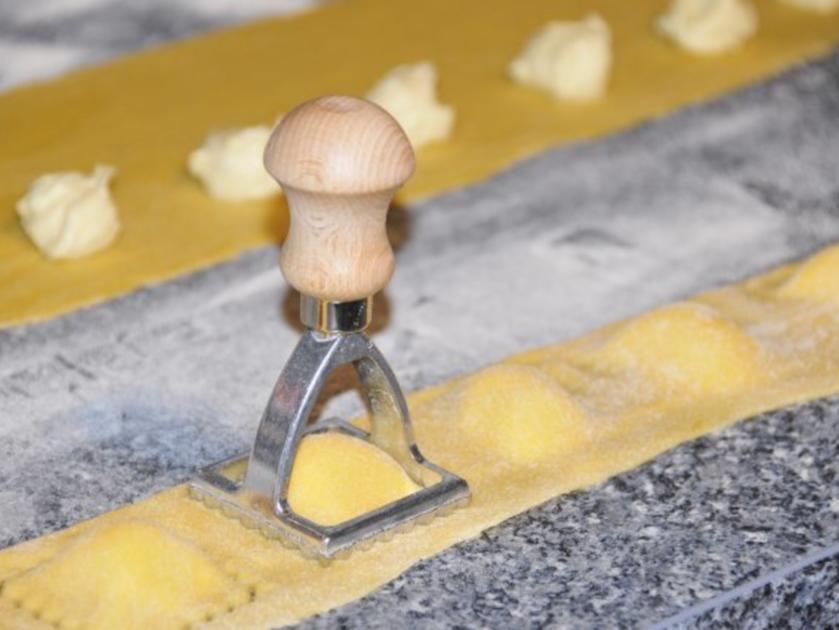 Ravioli mit Frischkäsefüllung und Salbeibutter - von tonka