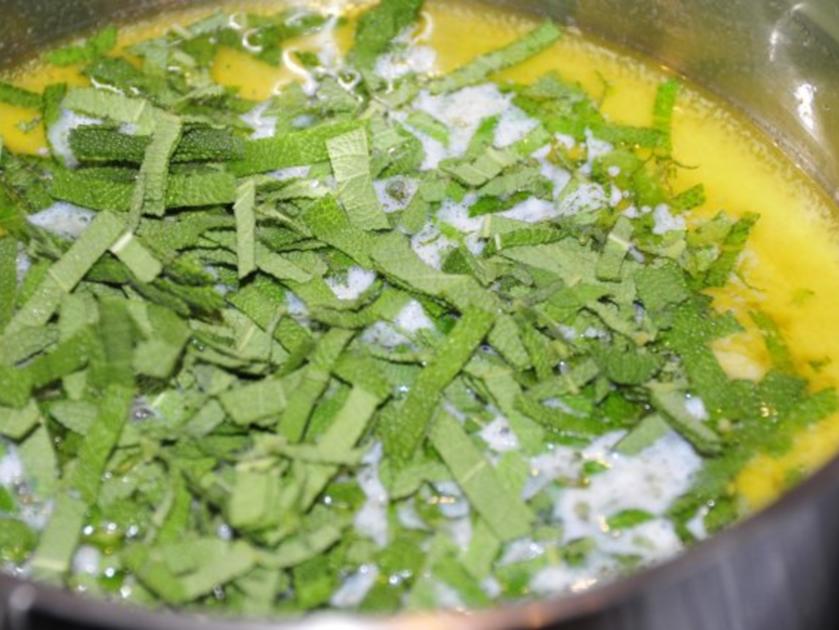 Ravioli mit Frischkäsefüllung und Salbeibutter - von tonka
