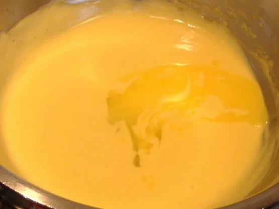 Rezept: Zweierlei Spargel mit Basilikum-Orangen-Hollandaise und Thunfisch Bild Nr. 3 Zweierlei Spargel mit Basilikum-Orangen-Hollandaise und Thunfisch - Rezept - Bild Nr. 3