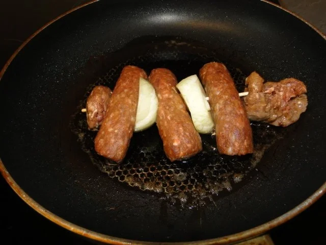 Djuwetschreis mit Cevapcici - Rezept - Bild Nr. 4
