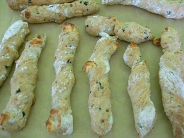 Rezept: Feta-Oliven-Stangen Bild Nr. 5 Feta-Oliven-Stangen - Rezept - Bild Nr. 5