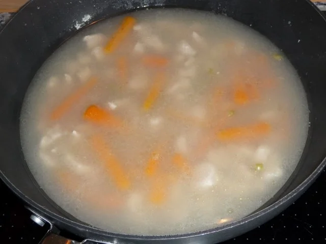 Rezept: Hühnersüppchen fix Bild Nr. 3 Hühnersüppchen fix - Rezept - Bild Nr. 3