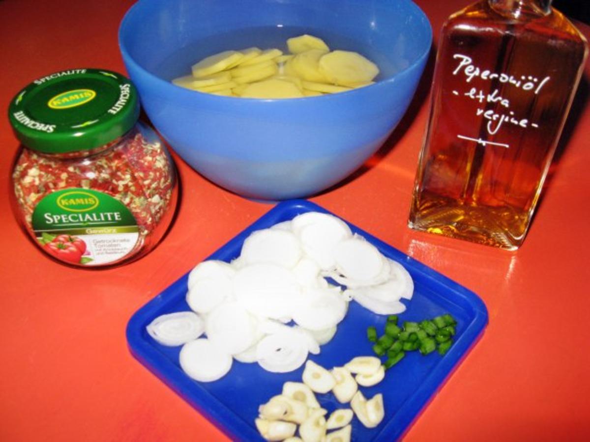 Spargelspitzen und Frühkartoffeln mediterran geschmort - Rezept - Bild Nr. 4