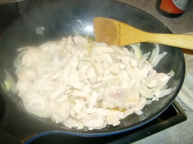 Rezept: Paprikageschnetzeltes mit Tomatenreis Bild Nr. 3 Paprikageschnetzeltes mit Tomatenreis - Rezept - Bild Nr. 3