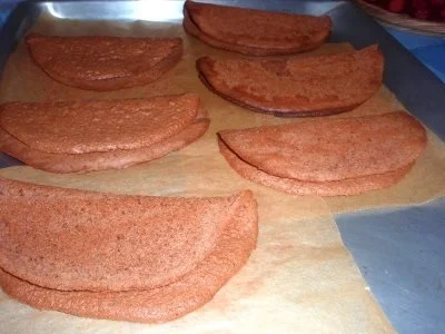 Schoko-Biskuitomletts mit Himbeerquarkcreme - Rezept - Bild Nr. 3