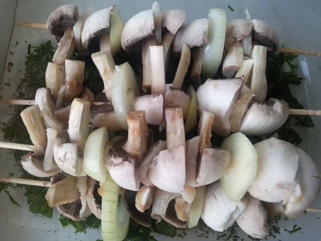Rezept: Champignonkräuterspieße Bild Nr. 8 Champignonkräuterspieße - Rezept - Bild Nr. 8