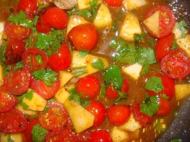 Rezept: Salat : - Warmer Kartoffel-Würstchensalat- Bild Nr. 2 Salat : - Warmer Kartoffel-Würstchensalat- - Rezept - Bild Nr. 2