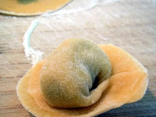 Rezept: Mohn-Tortelloni mit Erdbeersauce Bild Nr. 8 Mohn-Tortelloni mit Erdbeersauce - Rezept - Bild Nr. 8