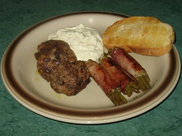 Fleisch/Rind - Köfte an Zitronenrahm mit Bohnen im Schinkenmantel - Rezept - Bild Nr. 11