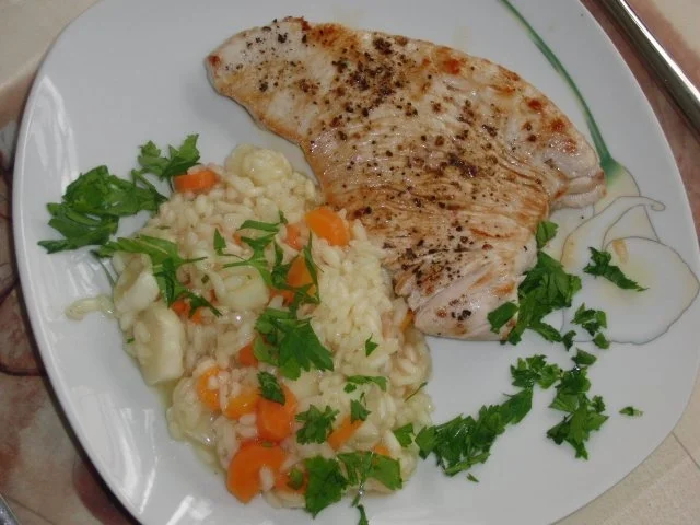Rezept: Pute : Putenfilet mit Spargel-Karotten-Risotto für Herz und Seele Pute : Putenfilet mit Spargel-Karotten-Risotto für Herz und Seele - Rezept