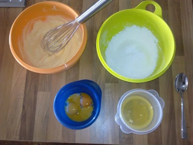 Rezept: Holsteinischer Rhabarberkuchen Bild Nr. 2 Holsteinischer Rhabarberkuchen - Rezept - Bild Nr. 2