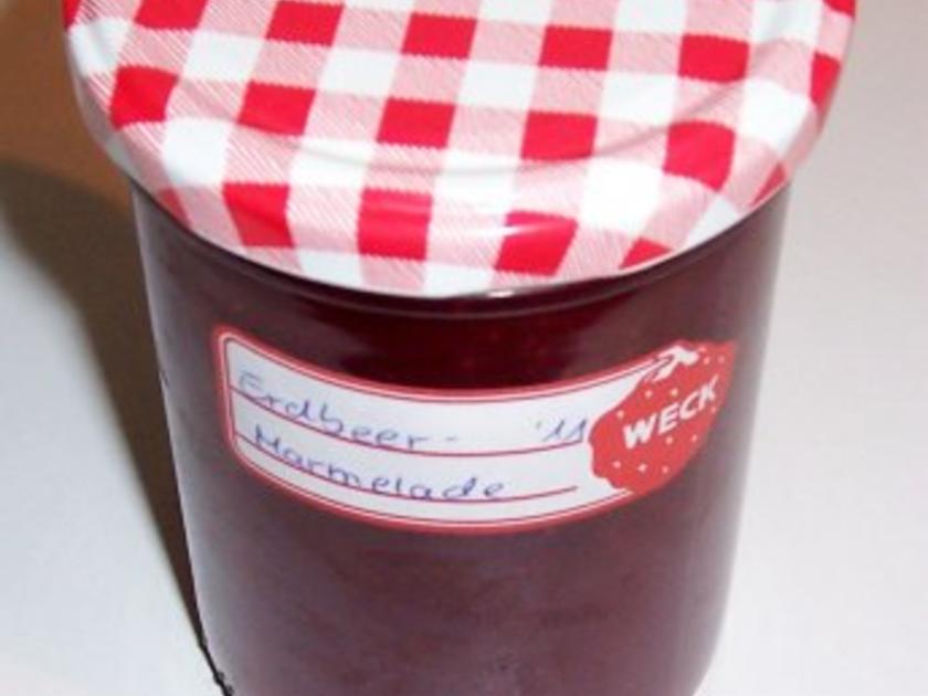 Einmachen: Erdbeer-Marmelade ohne Stücke - Rezept - kochbar.de