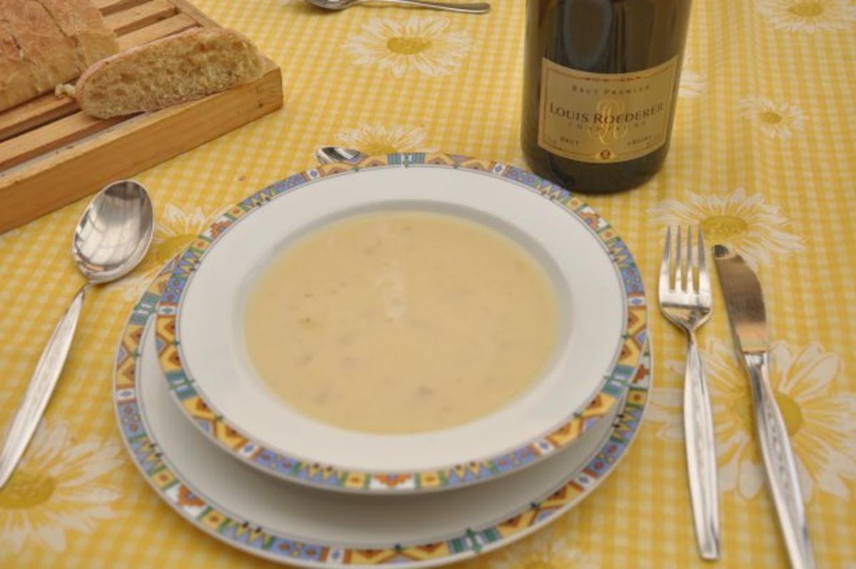 Spargel-Champagner-Cremesüppchen - Rezept