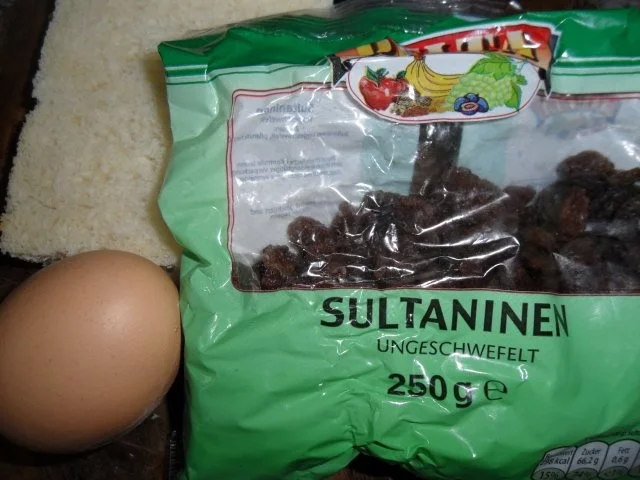 Rezept: Hackbällchen mit Rosinen an Erdnuss-Sauce Bild Nr. 5 Hackbällchen mit Rosinen an Erdnuss-Sauce - Rezept - Bild Nr. 5