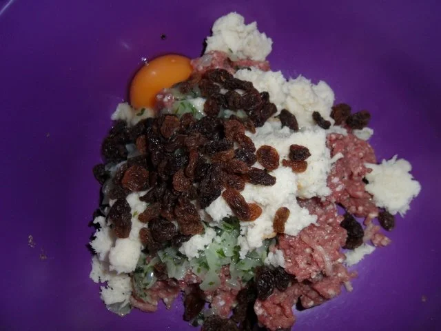 Rezept: Hackbällchen mit Rosinen an Erdnuss-Sauce Bild Nr. 6 Hackbällchen mit Rosinen an Erdnuss-Sauce - Rezept - Bild Nr. 6