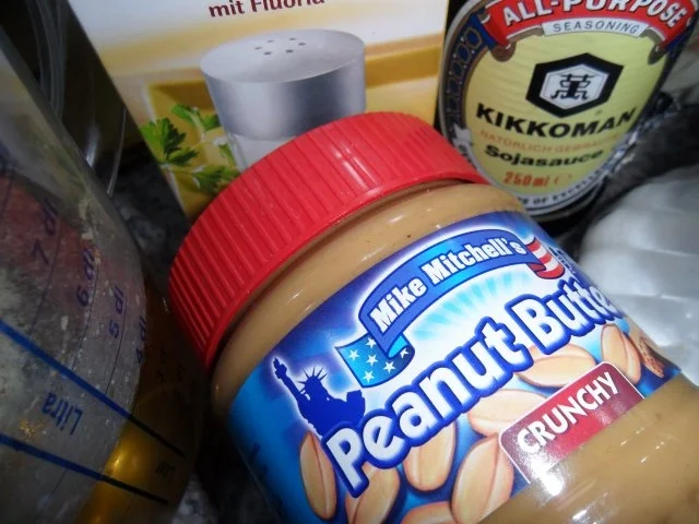 Rezept: Hackbällchen mit Rosinen an Erdnuss-Sauce Bild Nr. 9 Hackbällchen mit Rosinen an Erdnuss-Sauce - Rezept - Bild Nr. 9