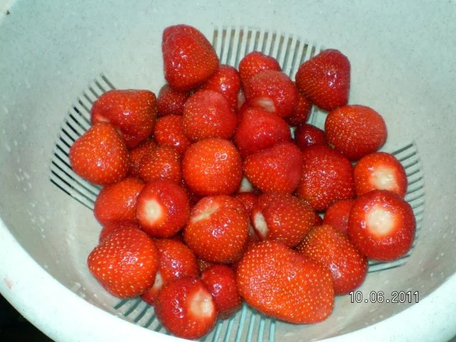 Rezept: Erdbeereis Bild Nr. 2 Erdbeereis - Rezept - Bild Nr. 2