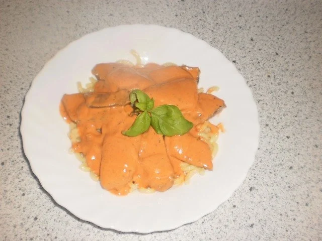 Rezept: Straußenfilet~Pfeffersauce~Nudeln Straußenfilet~Pfeffersauce~Nudeln - Rezept