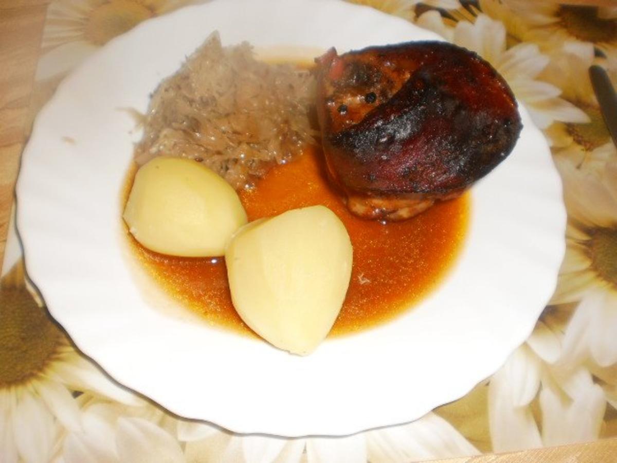 Eisbein und Schweinebauch geschmort~Kümmelsauerkraut - Rezept