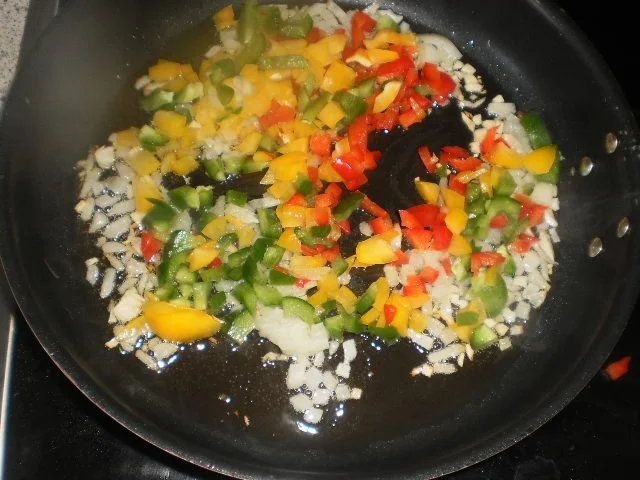 Gefüllte Paprikaschote mit Tomatenreis und Hack - Rezept - Bild Nr. 8