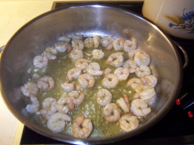 Rezept: King Prawns Provencal in Weißwein-Sahne-Sauce Bild Nr. 4 King Prawns Provencal in Weißwein-Sahne-Sauce - Rezept - Bild Nr. 4