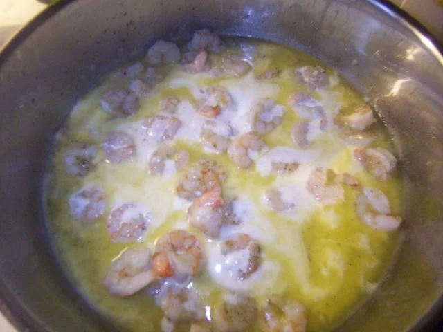 Rezept: King Prawns Provencal in Weißwein-Sahne-Sauce Bild Nr. 5 King Prawns Provencal in Weißwein-Sahne-Sauce - Rezept - Bild Nr. 5