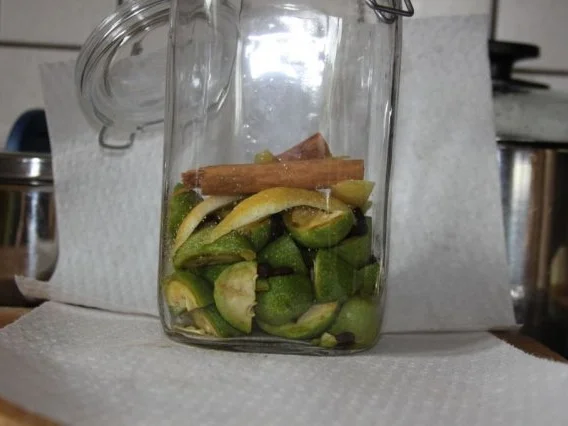 Liköre : Nocino ( Nuss-Schnäpsle )   Bilder.... - Rezept - Bild Nr. 4