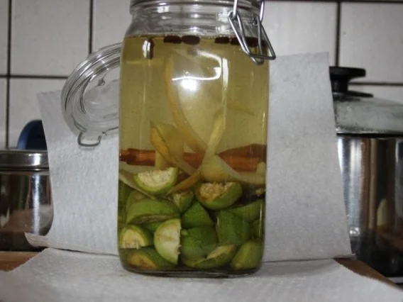 Liköre : Nocino ( Nuss-Schnäpsle )   Bilder.... - Rezept - Bild Nr. 5