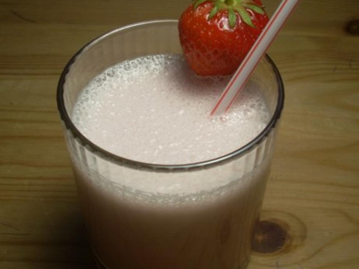 Erdbeer-Banane Milchshake - Rezept mit Bild - kochbar.de