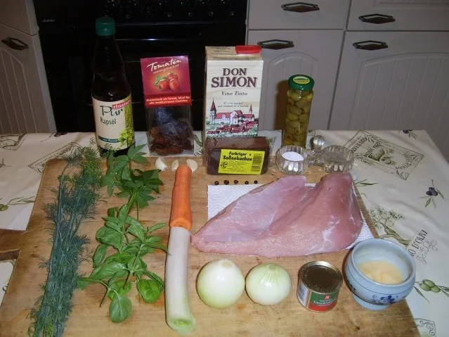 Putenrolle mit Oliven-Kräuterfüllung - Rezept - Bild Nr. 2