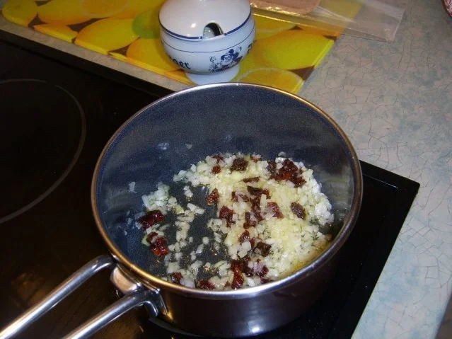 Putenrolle mit Oliven-Kräuterfüllung - Rezept - Bild Nr. 7