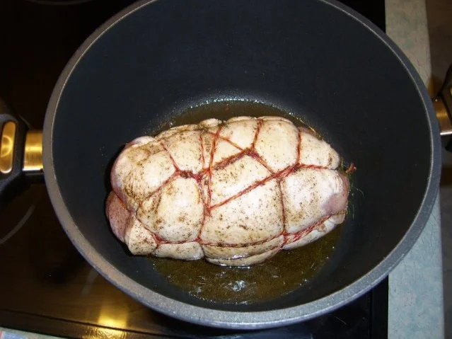 Putenrolle mit Oliven-Kräuterfüllung - Rezept - Bild Nr. 15