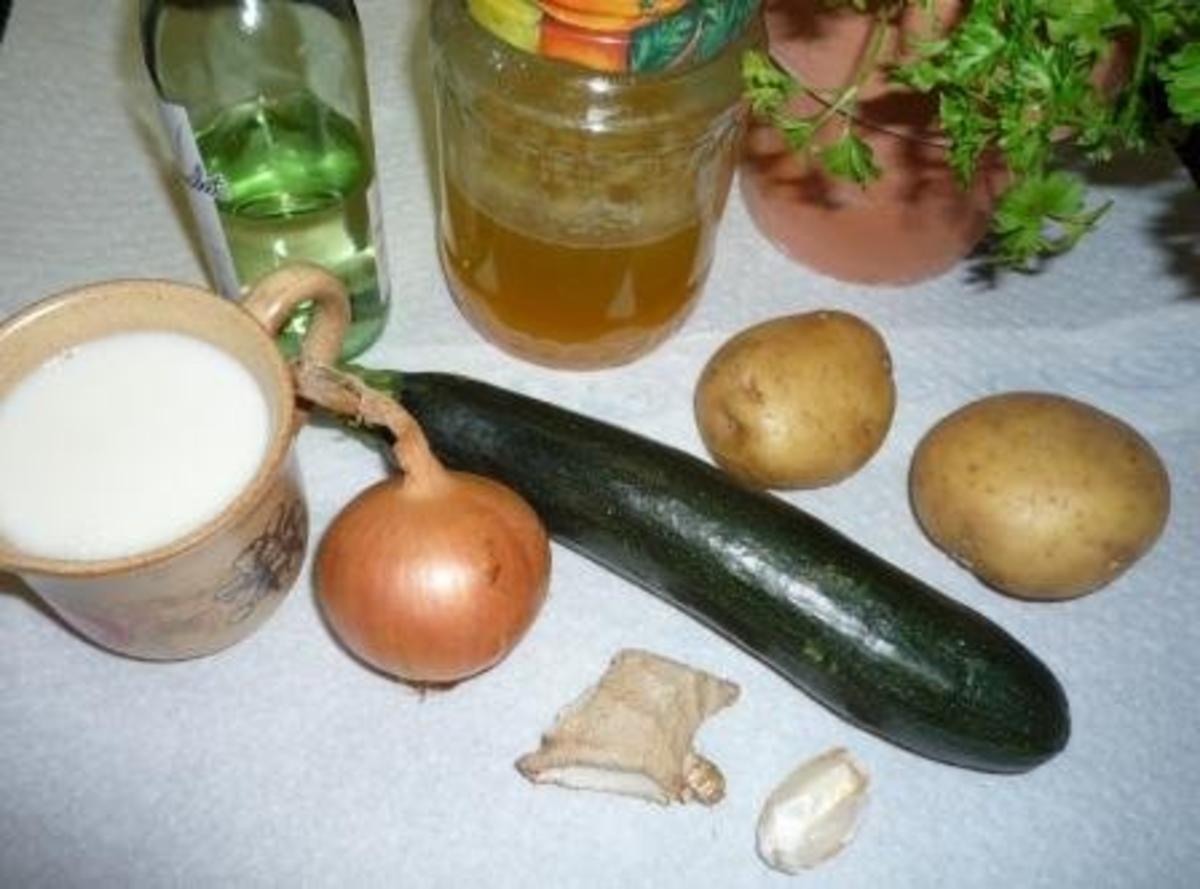Leichte Zuccinisuppe, leichte Zucchinisuppe - Rezept - Bild Nr. 2
