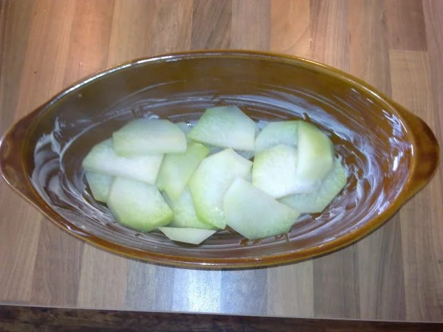 Rezept: Gebackener Kohlrabi mit Fleischklößchen in Käsesauce Bild Nr. 2 Gebackener Kohlrabi mit Fleischklößchen in Käsesauce - Rezept - Bild Nr. 2