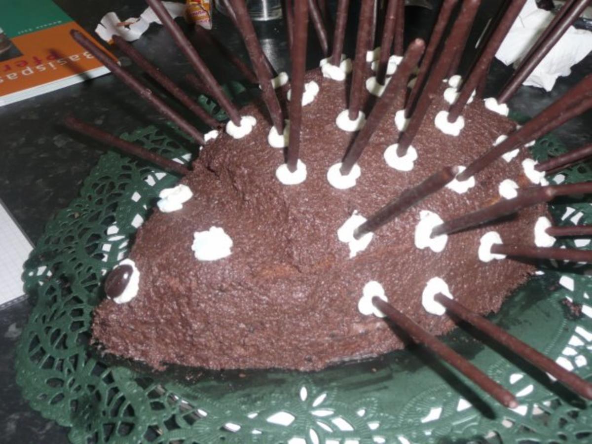 Schokoladenkuchen in Igelform - Rezept