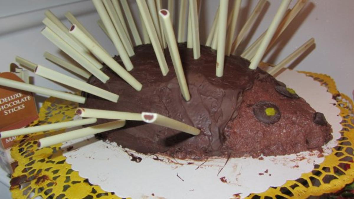 Schokoladenkuchen in Igelform - Rezept - Bild Nr. 3