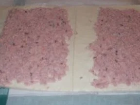 Rezept: Blätterteigstrudel mit Selchfleischfüllung Bild Nr. 2 Blätterteigstrudel mit Selchfleischfüllung - Rezept - Bild Nr. 2