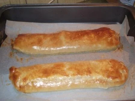 Rezept: Blätterteigstrudel mit Selchfleischfüllung Bild Nr. 3 Blätterteigstrudel mit Selchfleischfüllung - Rezept - Bild Nr. 3