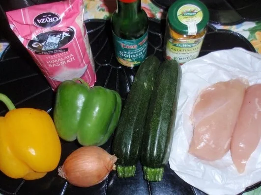 Rezept: Hähnchen-Gemüse-Pfanne mit Basmatireis Bild Nr. 2 Hähnchen-Gemüse-Pfanne mit Basmatireis - Rezept - Bild Nr. 2