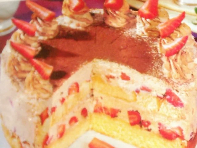 Erdbeertorte mit Eiskaffee - Rezept