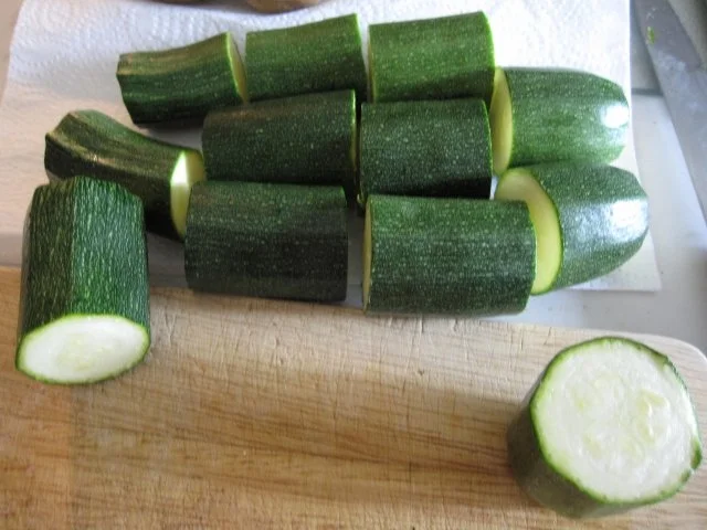 Rezept: Gefüllte Zucchini Bild Nr. 3 Gefüllte Zucchini - Rezept - Bild Nr. 3