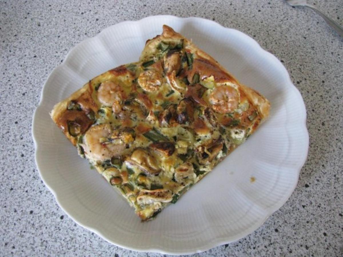 pikante Backwaren: Krabben-Quiche mit Lauchzwiebeln - Rezept