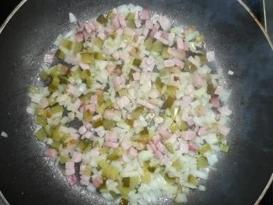 Rezept: Bratkartoffeln aus gekochten Restkartoffeln Bild Nr. 4 Bratkartoffeln aus gekochten Restkartoffeln - Rezept - Bild Nr. 4