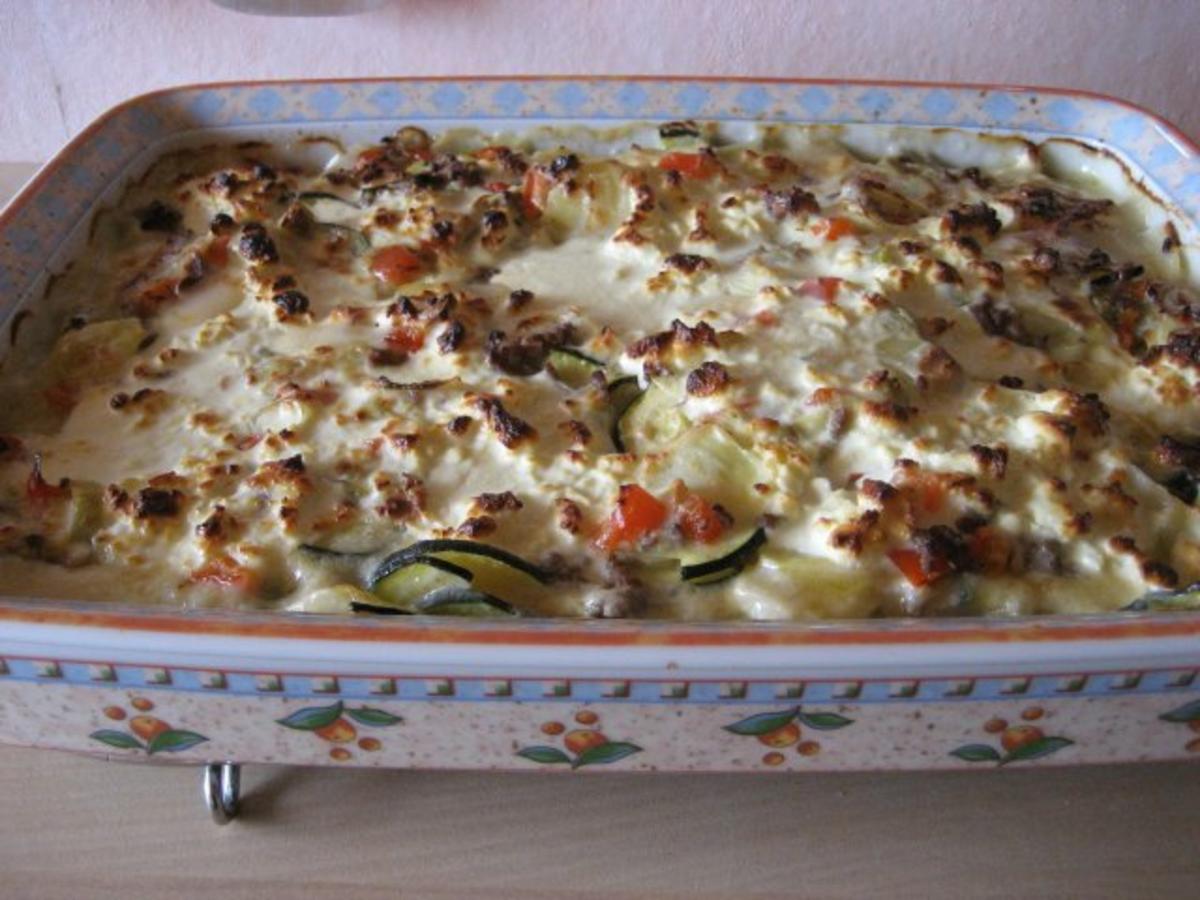 Zucchini-Hackfleisch Gratin mit Fetakäse - Rezept